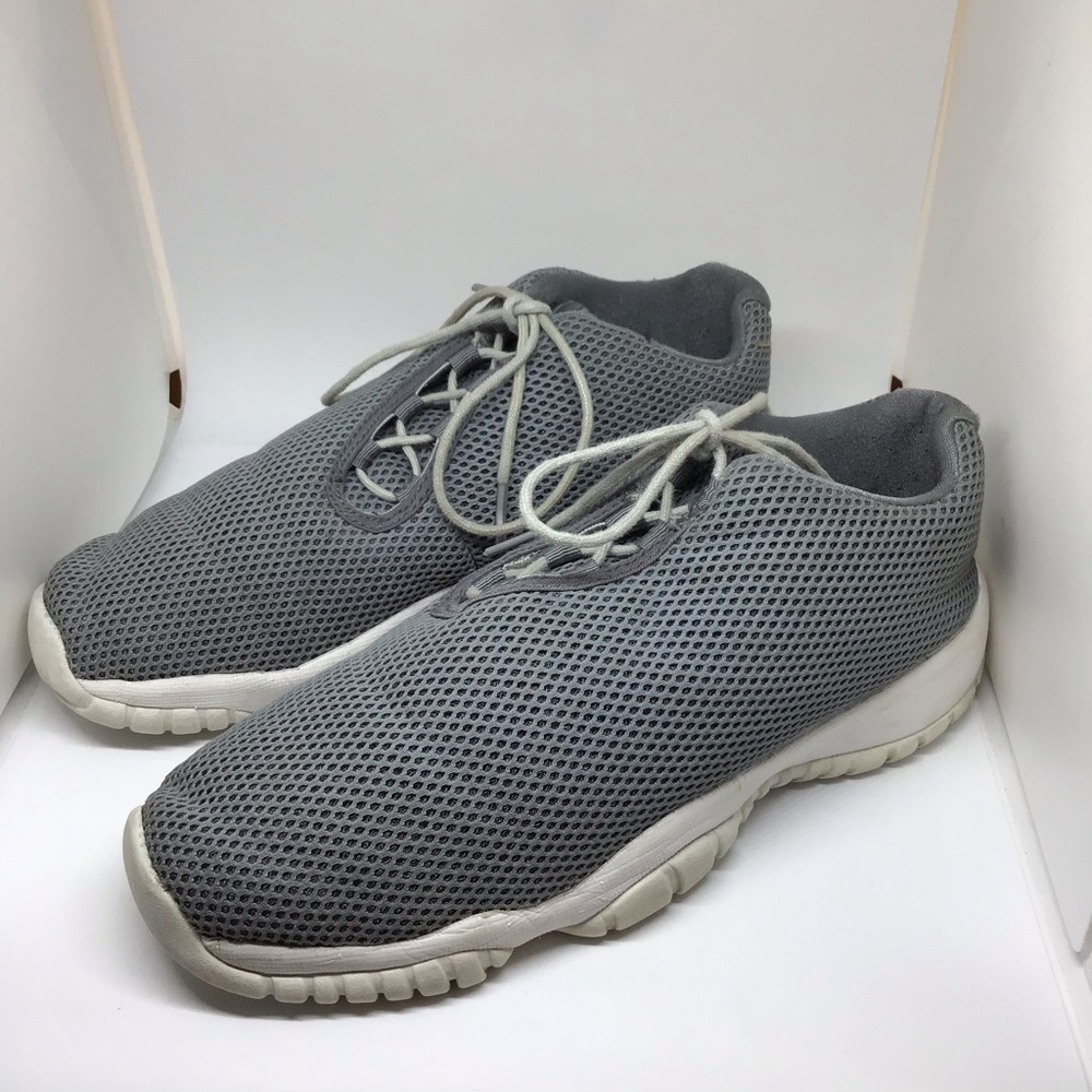 Nike air Jordan future low BG sneakers size 6Y